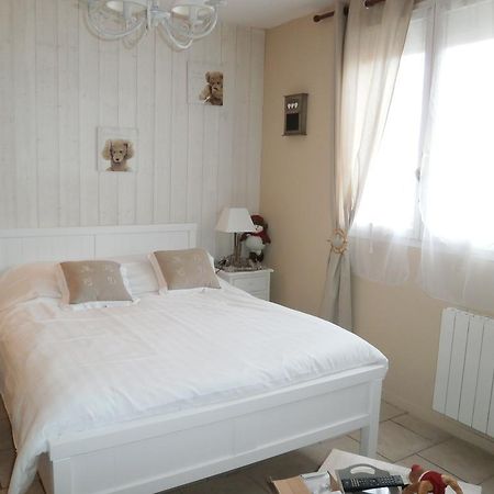 Au 14 Honfleur Parking Prive Apartment Room photo