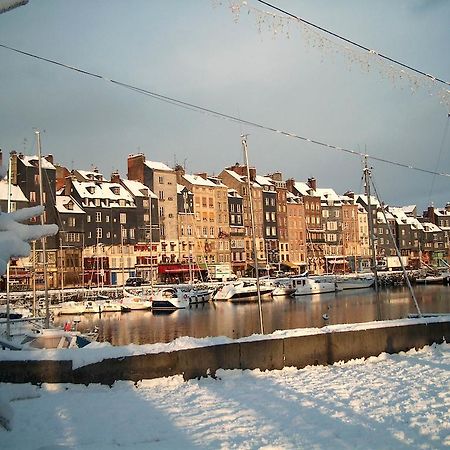 Au 14 Honfleur Parking Prive Apartment Room photo