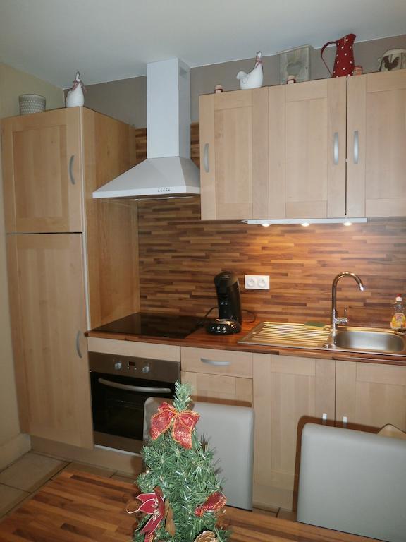 Au 14 Honfleur Parking Prive Apartment Room photo