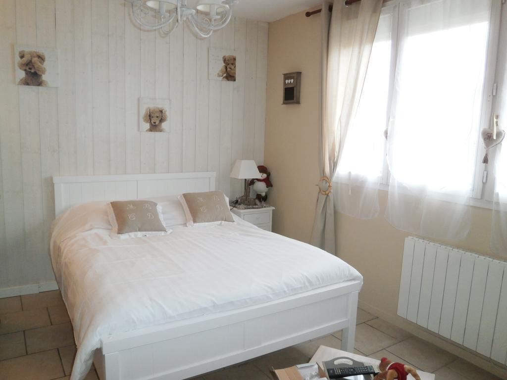 Au 14 Honfleur Parking Prive Apartment Room photo