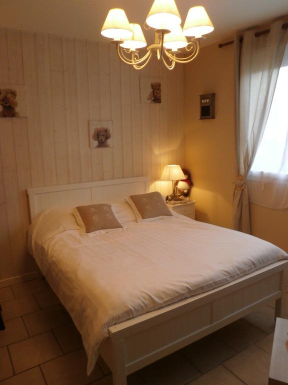 Au 14 Honfleur Parking Prive Apartment Room photo