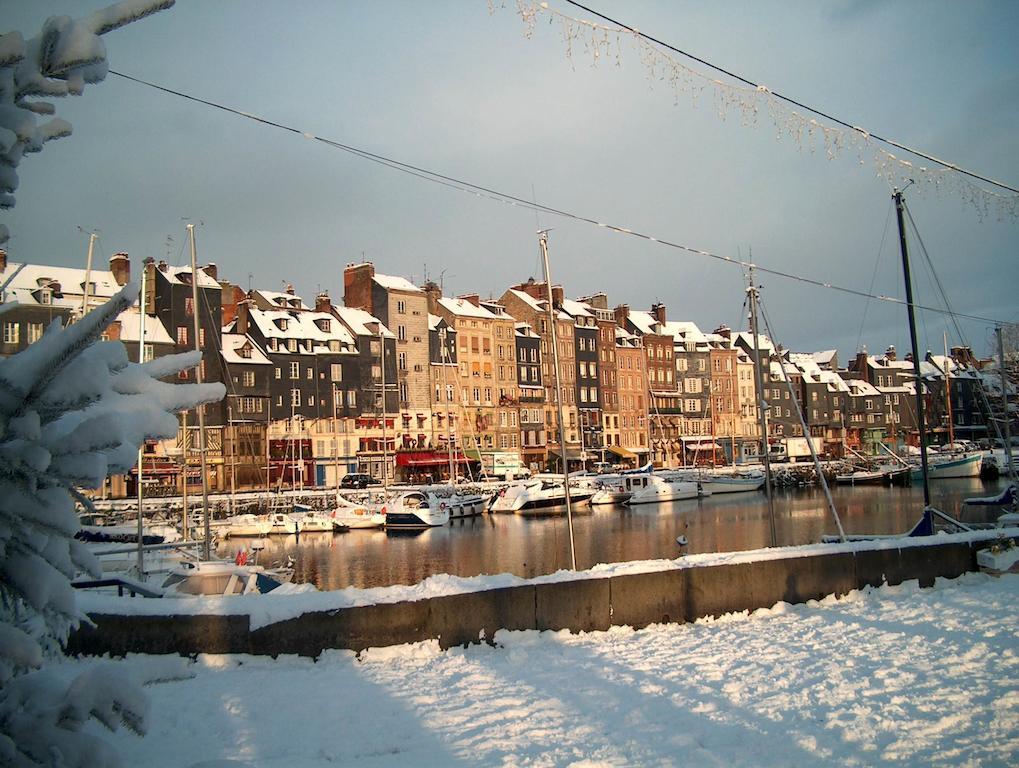 Au 14 Honfleur Parking Prive Apartment Room photo