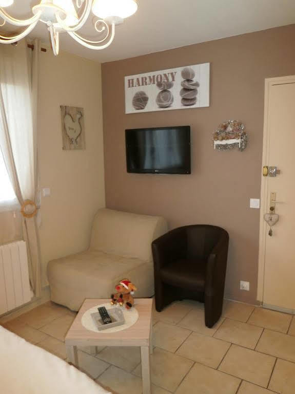 Au 14 Honfleur Parking Prive Apartment Exterior photo